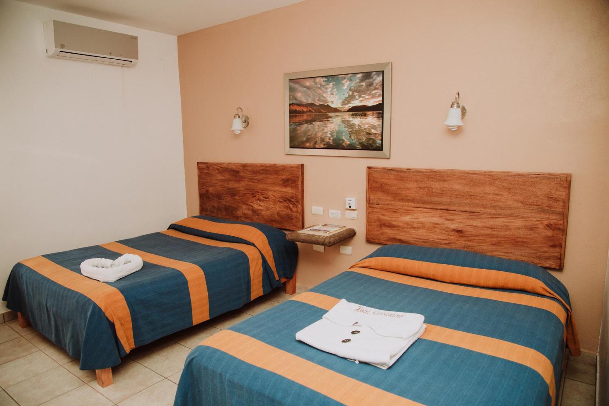 Hotel Cervantino تاباتشولا المظهر الخارجي الصورة