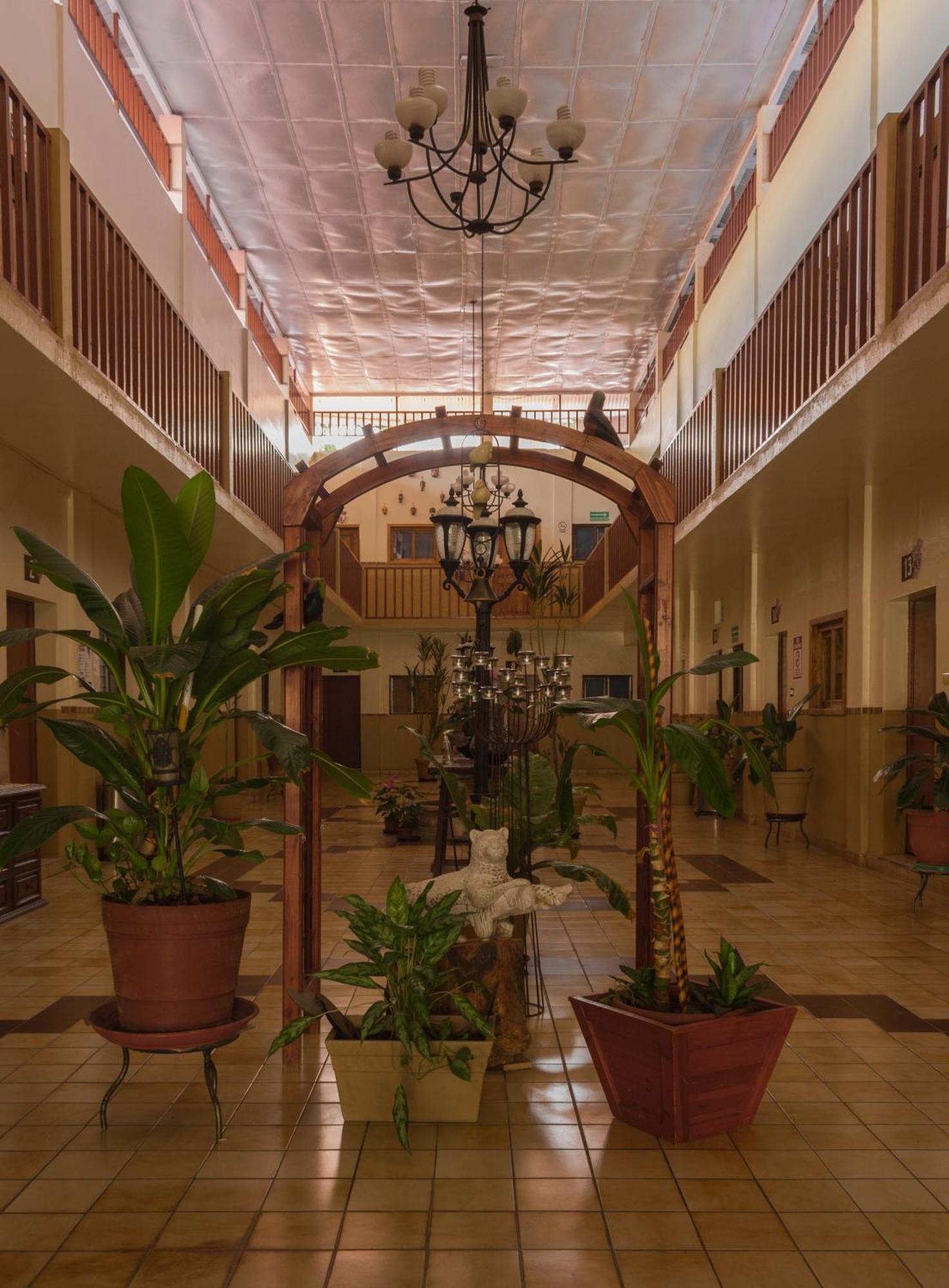 Hotel Cervantino تاباتشولا المظهر الخارجي الصورة