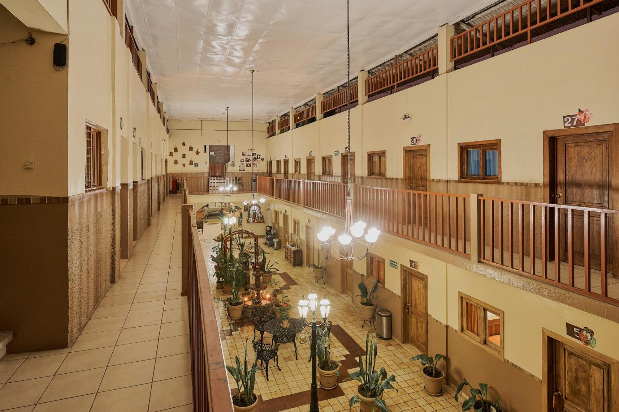 Hotel Cervantino تاباتشولا المظهر الخارجي الصورة